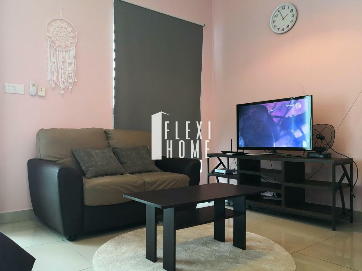 Colour-Theme Designed, Private Studio Home, Cybersquare 27B Cyberjaya, Flexihome-My Экстерьер фото